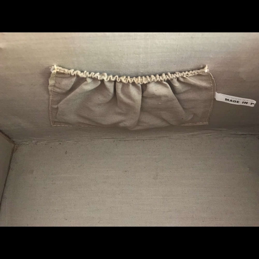 Leather/calf hair Dr style bag lots of life left👜 - Picture 5 of 8
